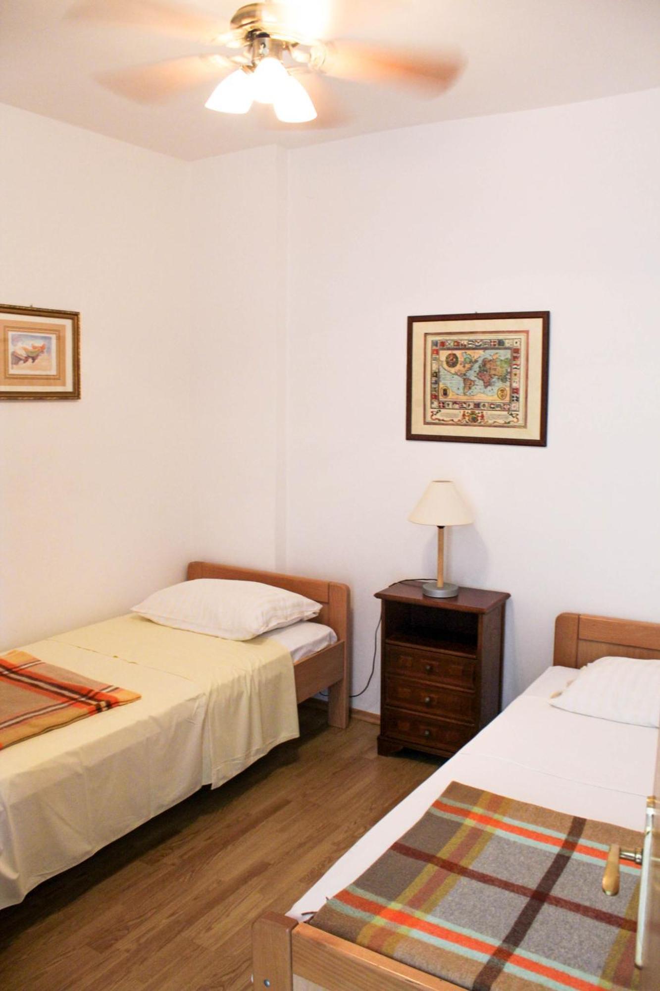 Lola'S Apartments Трибунь Экстерьер фото