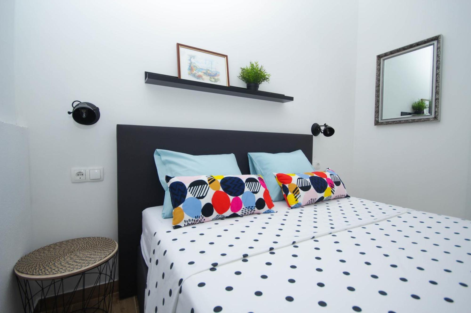 Lola'S Apartments Трибунь Экстерьер фото
