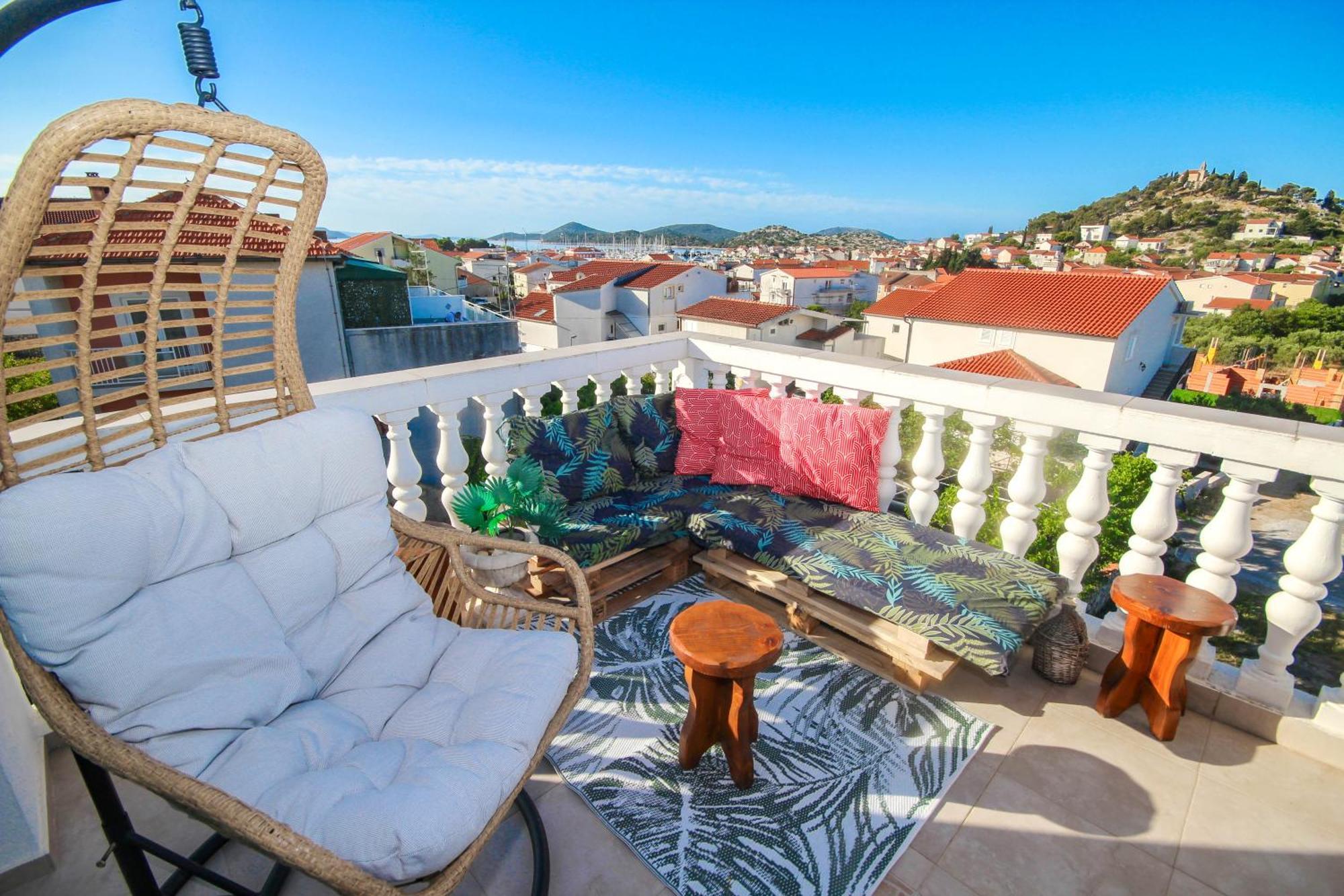 Lola'S Apartments Трибунь Экстерьер фото