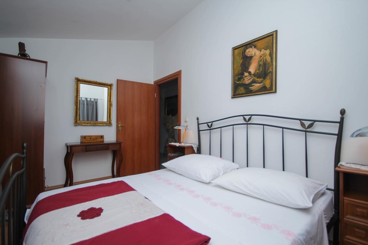 Lola'S Apartments Трибунь Экстерьер фото