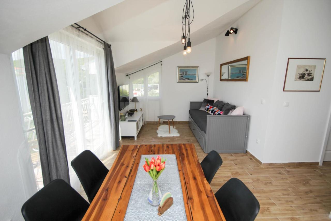 Lola'S Apartments Трибунь Экстерьер фото