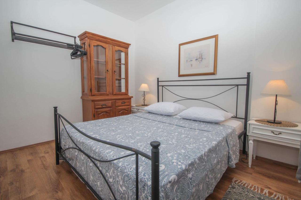 Lola'S Apartments Трибунь Экстерьер фото